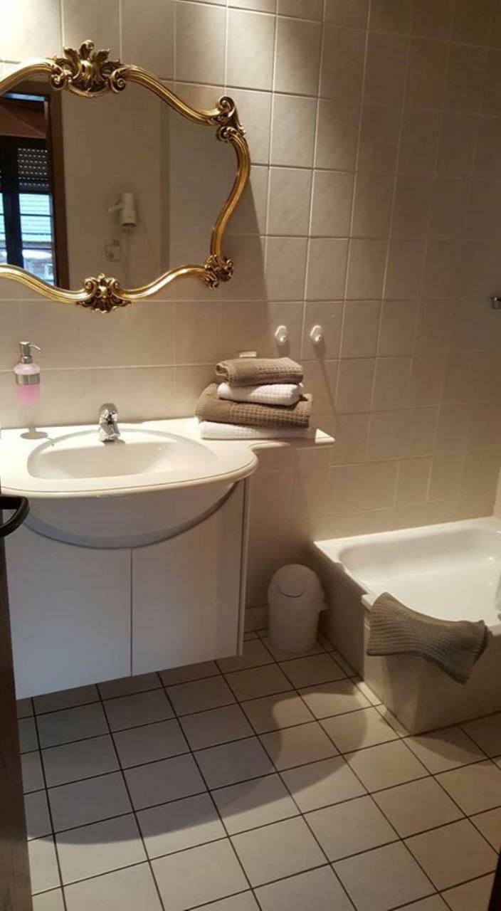 St Michael Atrona Gmbh Hotel Euskirchen Ngoại thất bức ảnh